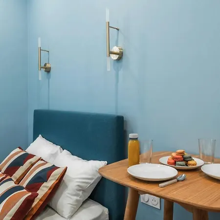 Air-conditioned & Comfortable - Batignolles Side