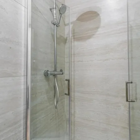 Air-conditioned & Comfortable - Batignolles Side Apartman